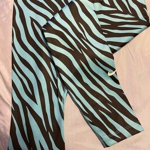 The Nike One Tight Fit- Women’s X-Small mid rise performance leggings